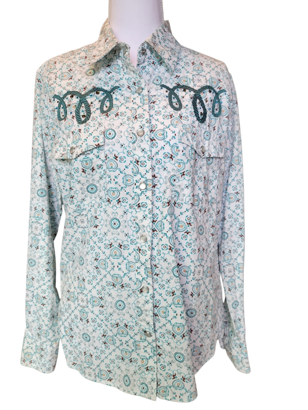 Cowgirl Hardware White Blue Brown Western Print Long Sleeve Pearl Snap Button Up